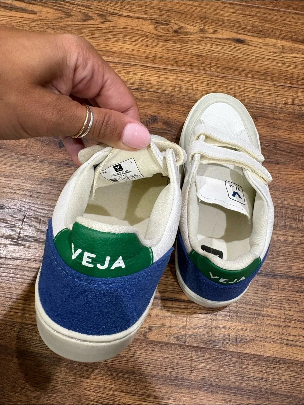Veja Kids Low-Top Sneakers in White, Blue & Green